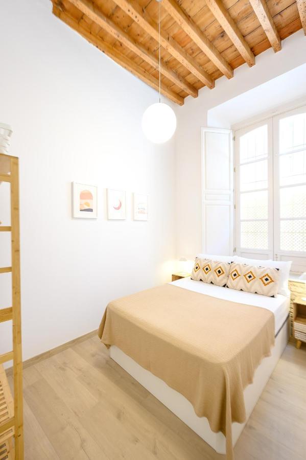 Modern 3 Bedroom, City Center With Patio & High Ceilings By 10Tosea Malaga Exterior photo