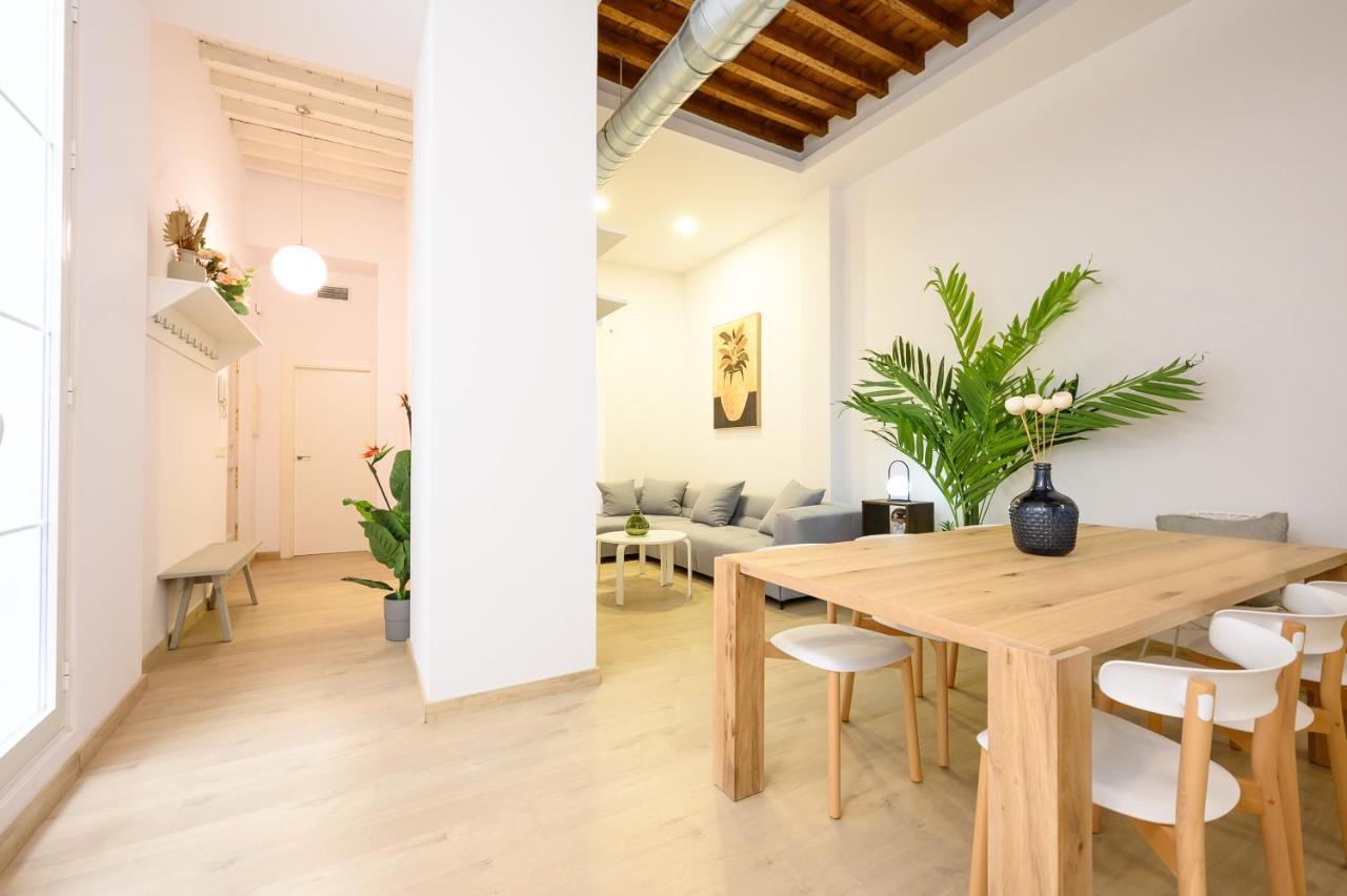 Modern 3 Bedroom, City Center With Patio & High Ceilings By 10Tosea Malaga Exterior photo